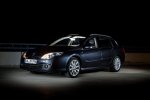 Renault Laguna front & side.jpg