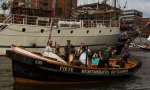 Festmacherboot Fiete im Traditionahafen Hamburg 2-8-14.jpg