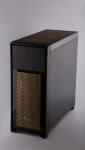 Goldmine-V2-Casemod-Wasserkühlung-PC-Foto-Front.jpg