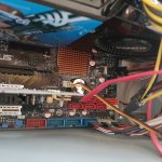 Gehaeuse Innen Mainboard Verkabelung.jpg