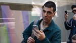 iphonex-samsung-clip.jpg