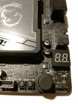 200. Debug Code LED, Power Button, Reset Button, Game Boost Knopf.jpg