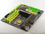 DFI-Lanparty-UT-X58-T3eH8-002.jpg