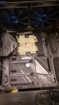 8600K_plugged_tesa_crepp_asrock_z370_small.jpg
