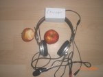 PCGH - Headset + Apfel 2.JPG