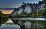 cliff-reflection-wallpapers_10785_1920x1200.jpg