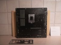 mobo.jpg
