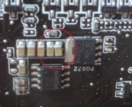 Asus schiefe Kondensatoren.JPG