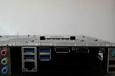 Asrock_B660ProRS_Mainboardkrümmung2.jpg