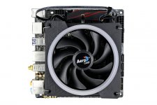 22_AeroCool_Cylon_3.jpg
