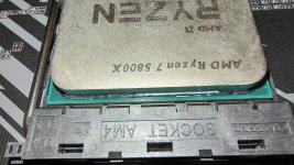 CPU_im_Sockel (4).jpg