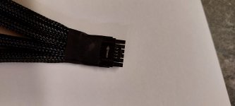 Stecker_4090.jpg