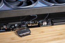 Asus-BTF-Mainboard-und-GPU-2-pcgh.jpg