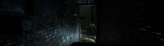 QIX_RE9R_7680x2160_MAX_PT_DLSSQ__MFG2X_06.jpg