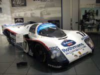 Rothmans_Porsche_962C_(17)_(Chassis_006)_1987_24_Hours_of_Le_Mans_winner.jpg