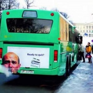 rauchender Bus