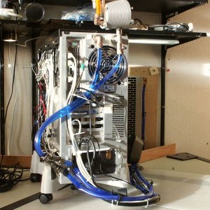 Rechner ist hinten 28 01 10