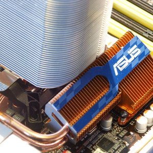 CPU Kühler eingebaut