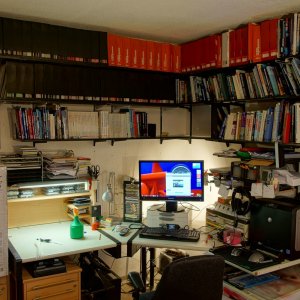 Schreibtisch 1 b