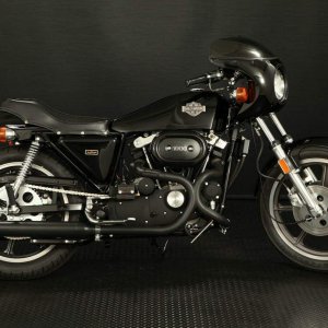 Harley XLCR 77.